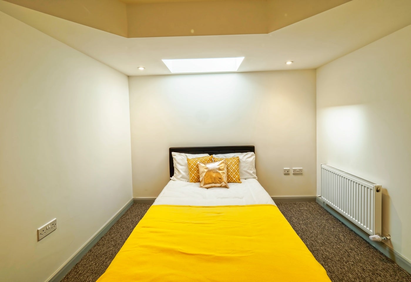 Room Market Street in Watford