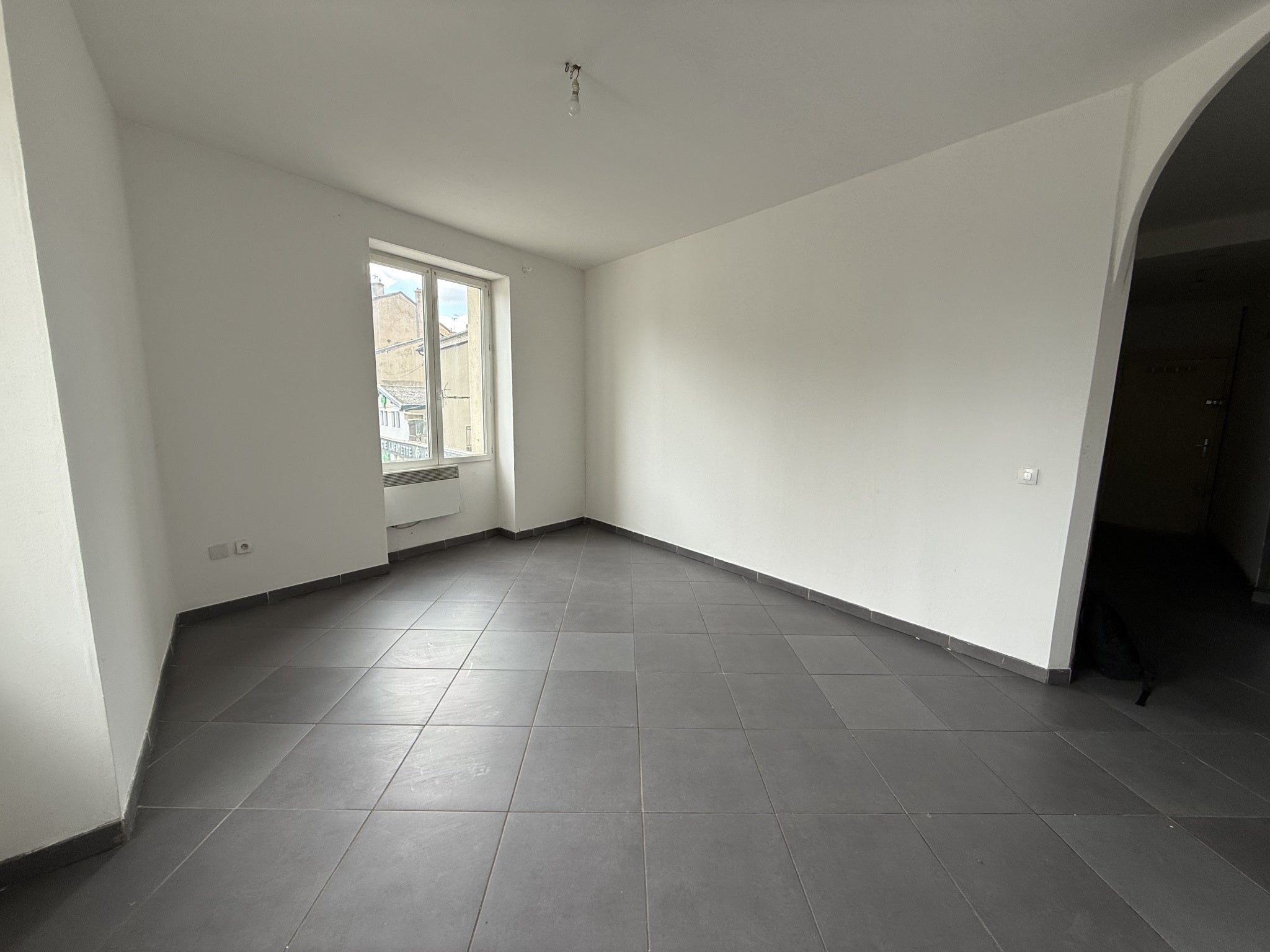 Flat Place Sadi Carnot in Givors