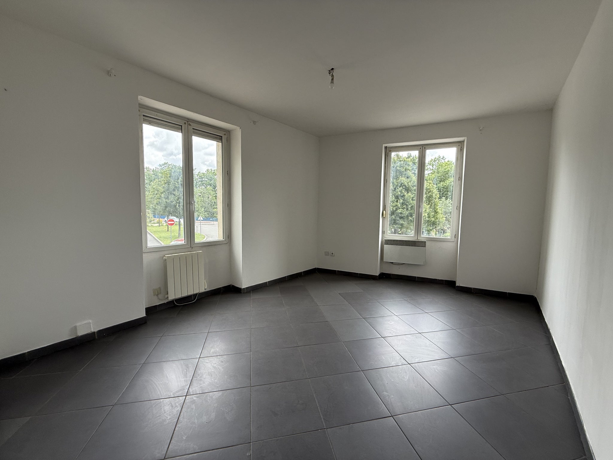 Flat Place Sadi Carnot in Givors