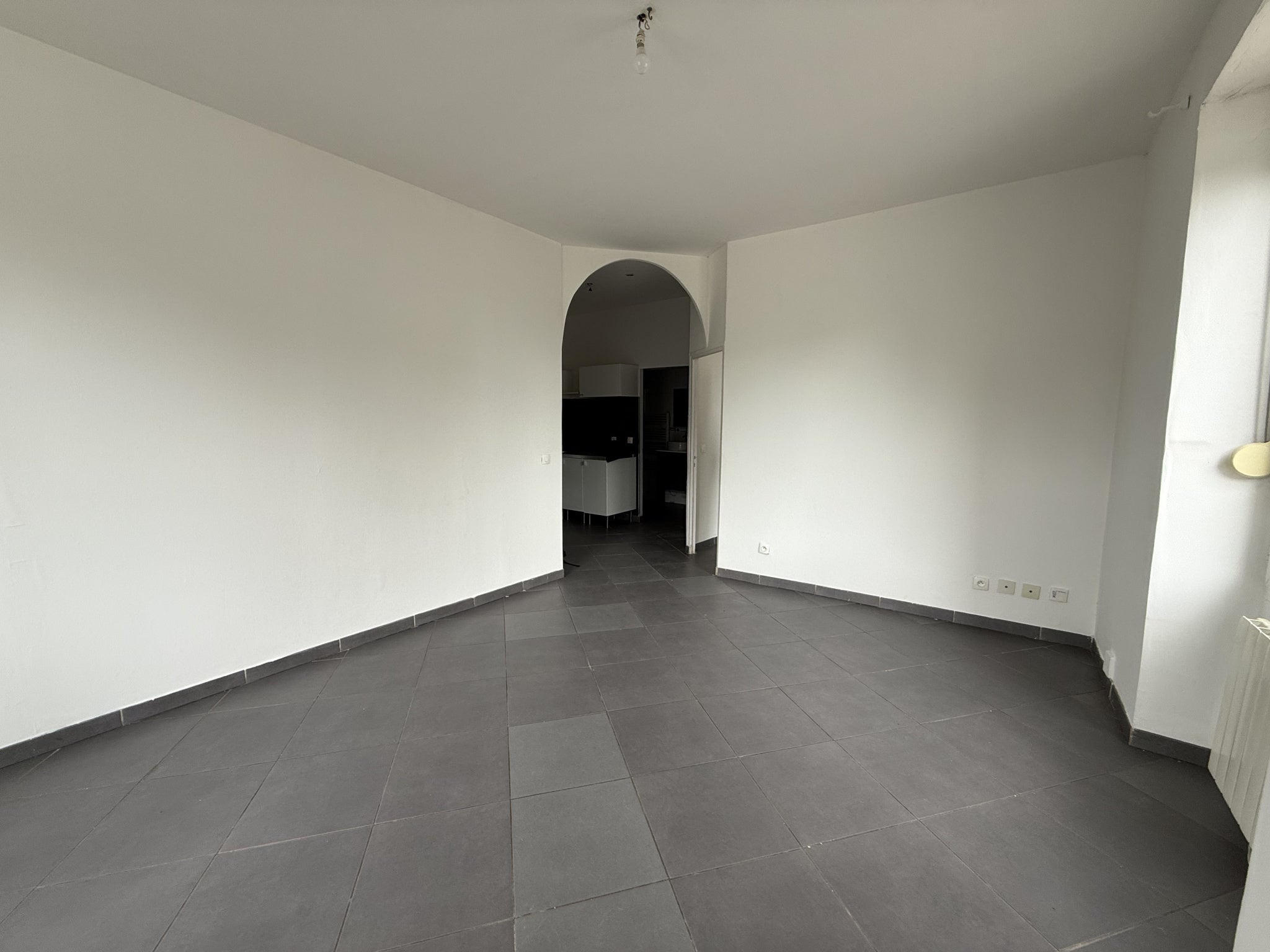 Flat Place Sadi Carnot in Givors