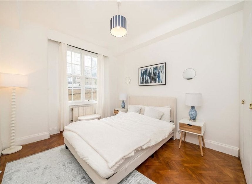 Flat Queensway in City of Westminster