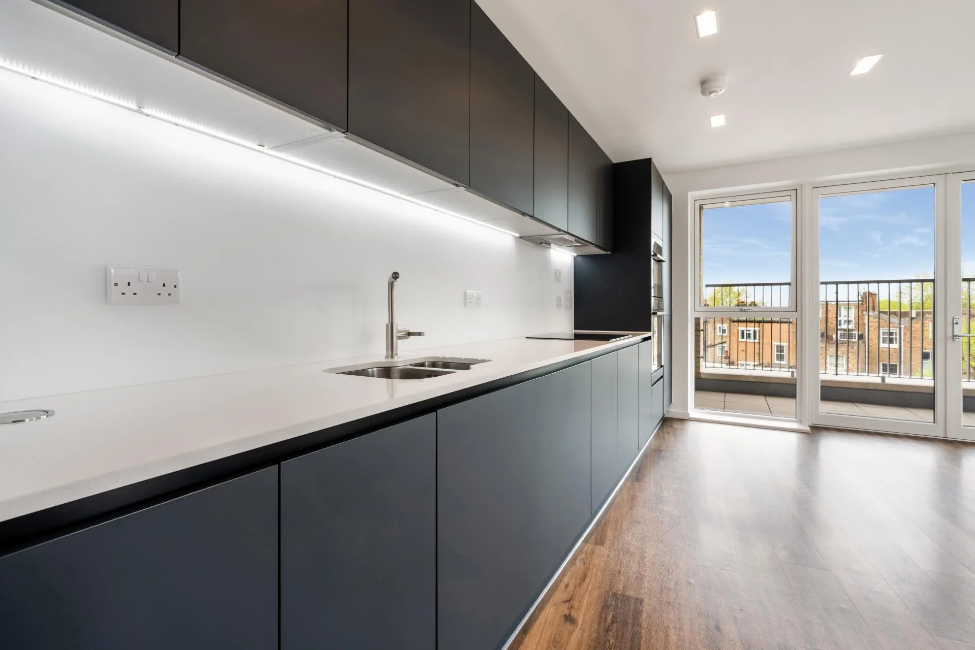 Flat Wornington Road in Greater London