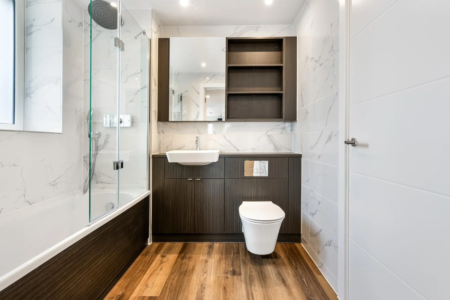 Flat Wornington Road in Greater London