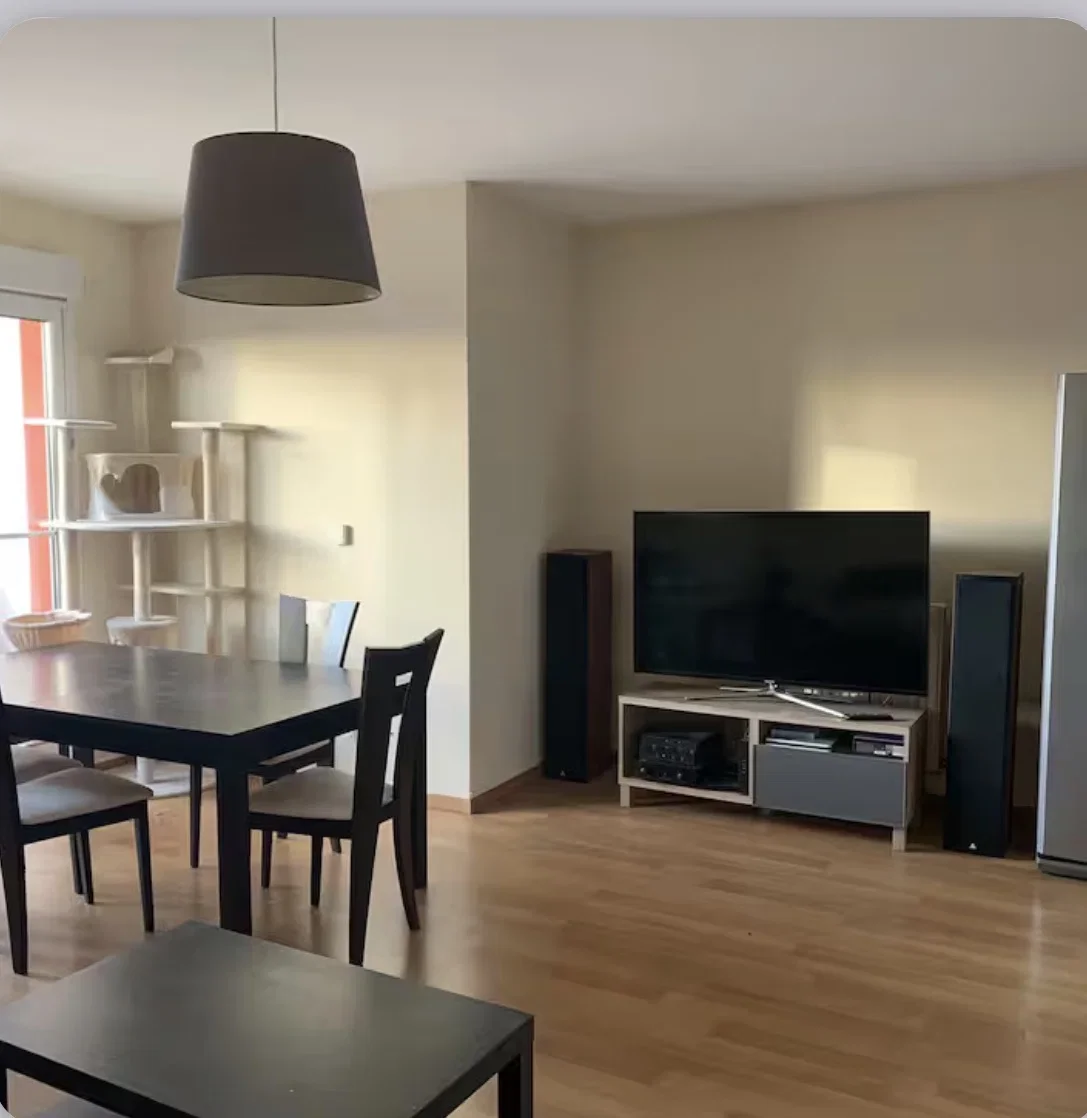 Room Rue René Ferragu in Fleury-les-Aubrais