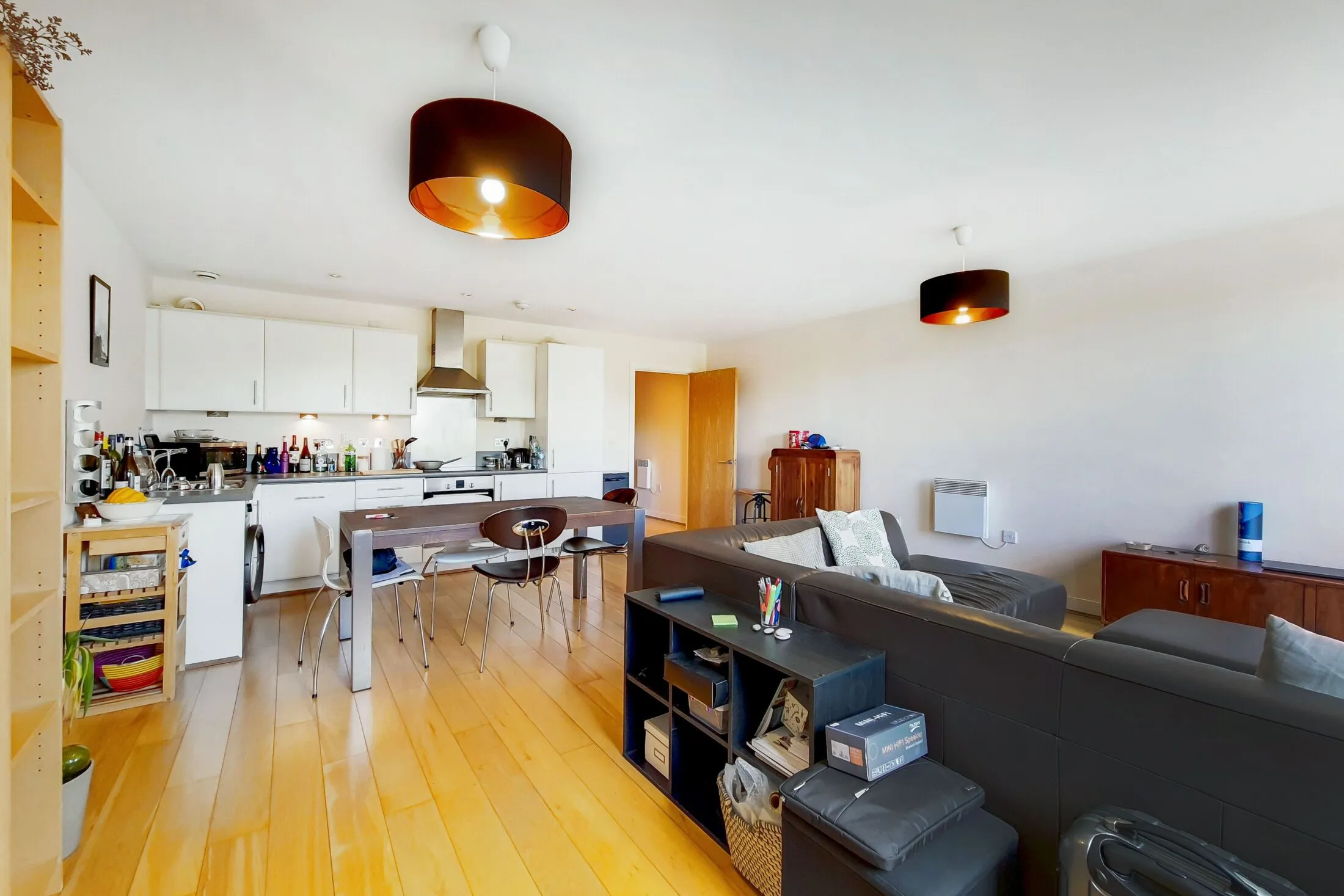 Flat Meath Crescent in Greater London