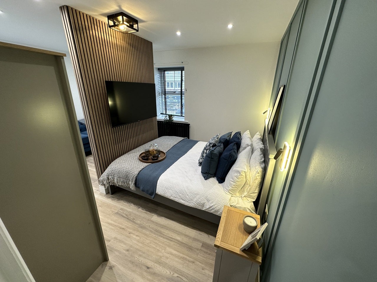 Room North Ninth Street in Milton Keynes