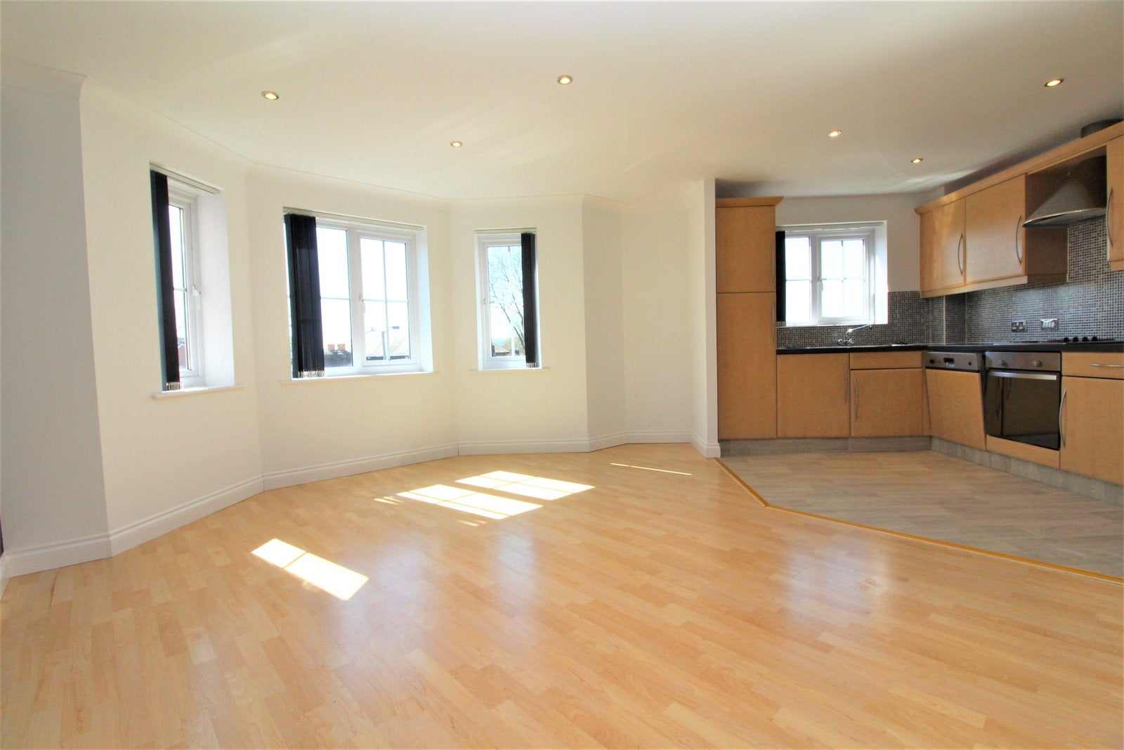 Flat Walmersley Road in Bury