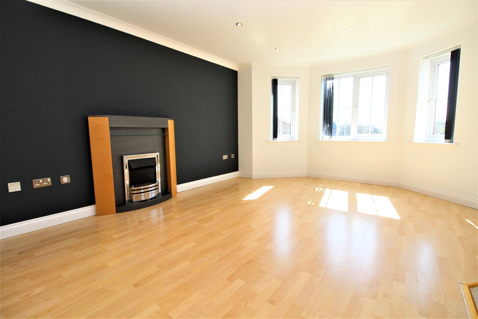 Flat Walmersley Road in Bury