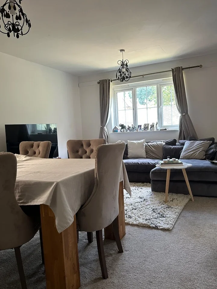 Flat St Dominic Close in Rushmoor