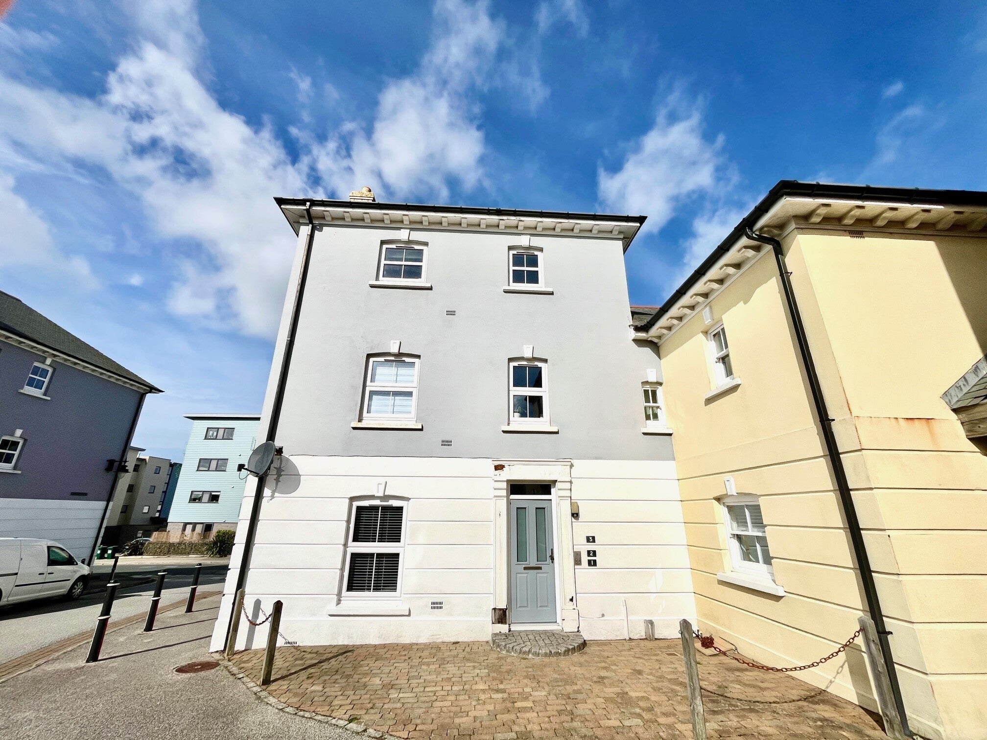 Flat Bezant Place in Newquay