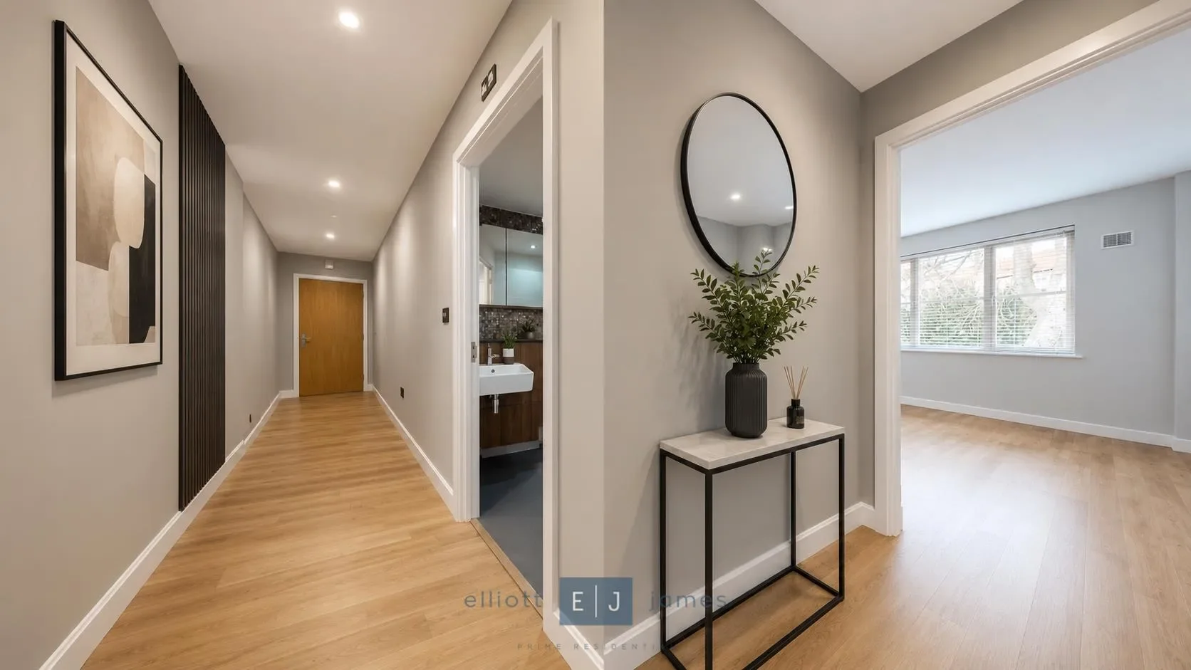 Flat Charteris Road in Greater London