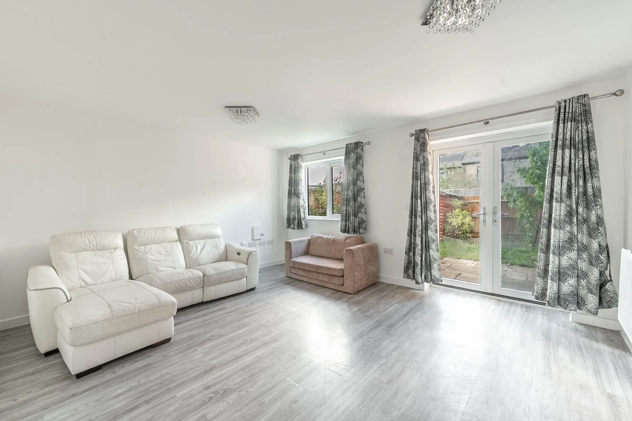 House Rowell Drive in Greater London