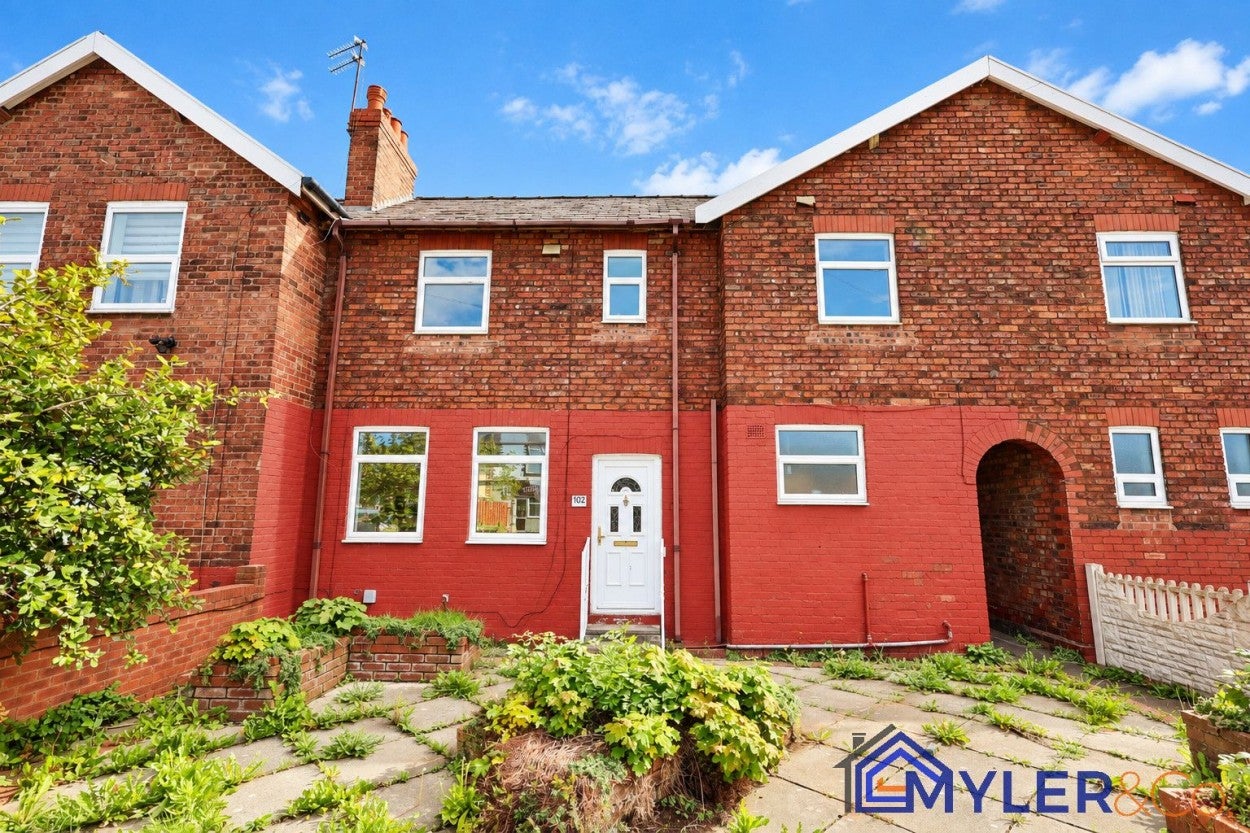 House Squires Avenue in Widnes