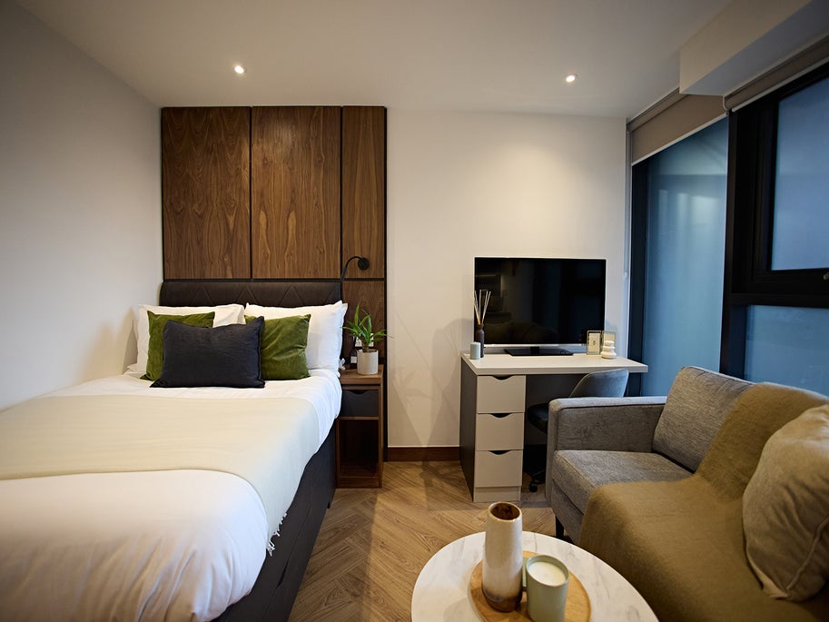 Flat Merrion Street in Leeds
