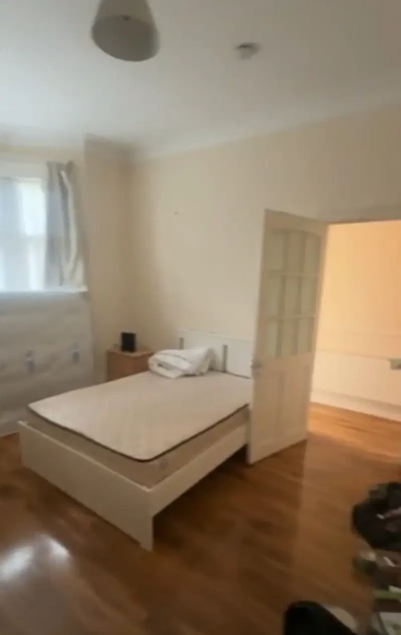 Flat Portway in Greater London