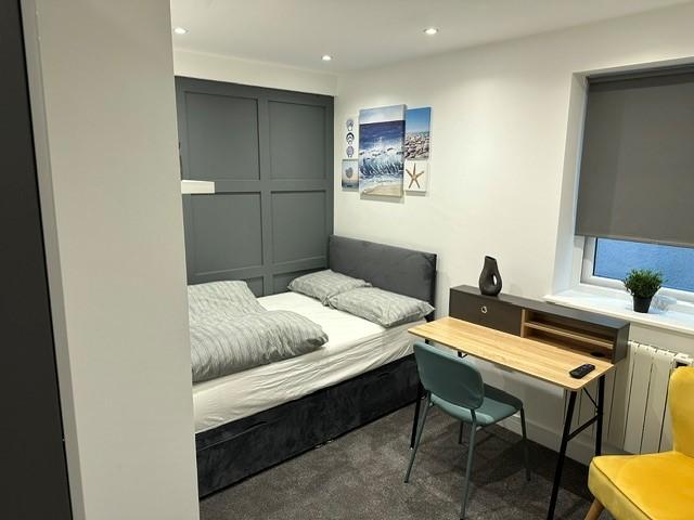 Room Charnwood Street in Derby