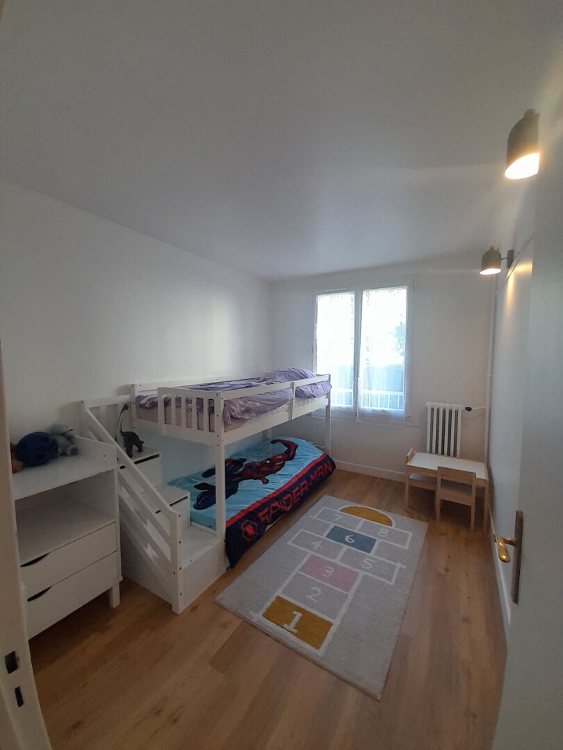 Flat Rue de la Cosarde in L'Haÿ-les-Roses