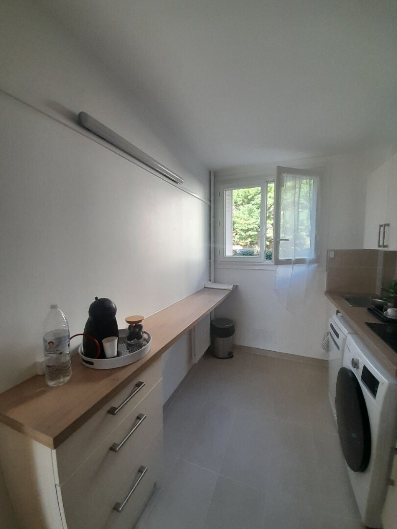 Flat Rue de la Cosarde in L'Haÿ-les-Roses