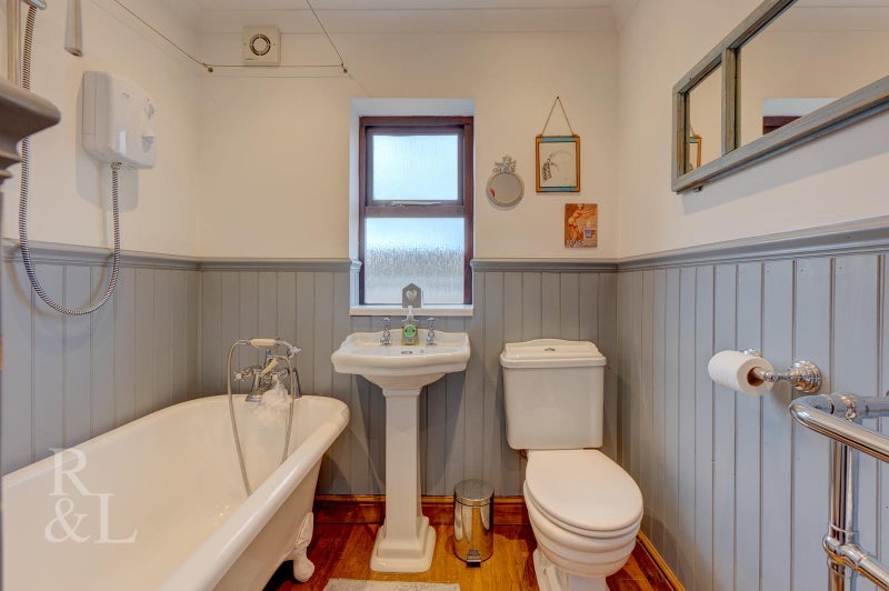 Room Scotts Close in North West Leicestershire
