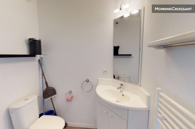 Flat Rue Jacqueline Auriol in Toulouse