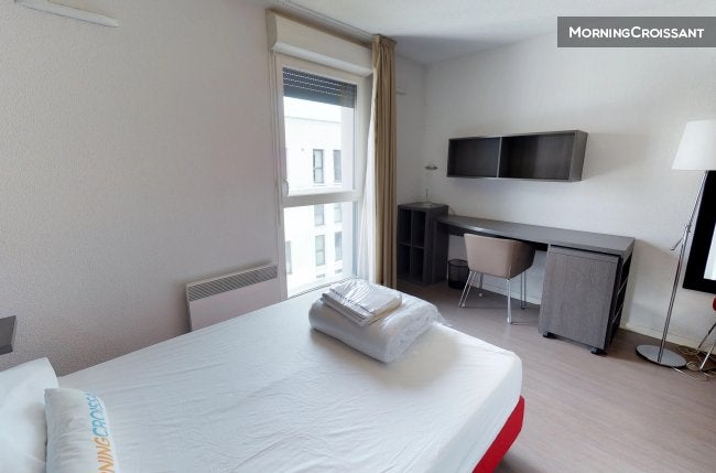 Flat Rue Jacqueline Auriol in Toulouse