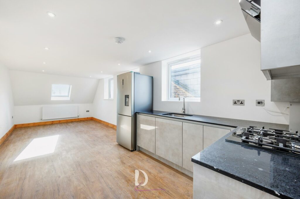 Flat Madeley Road in Greater London