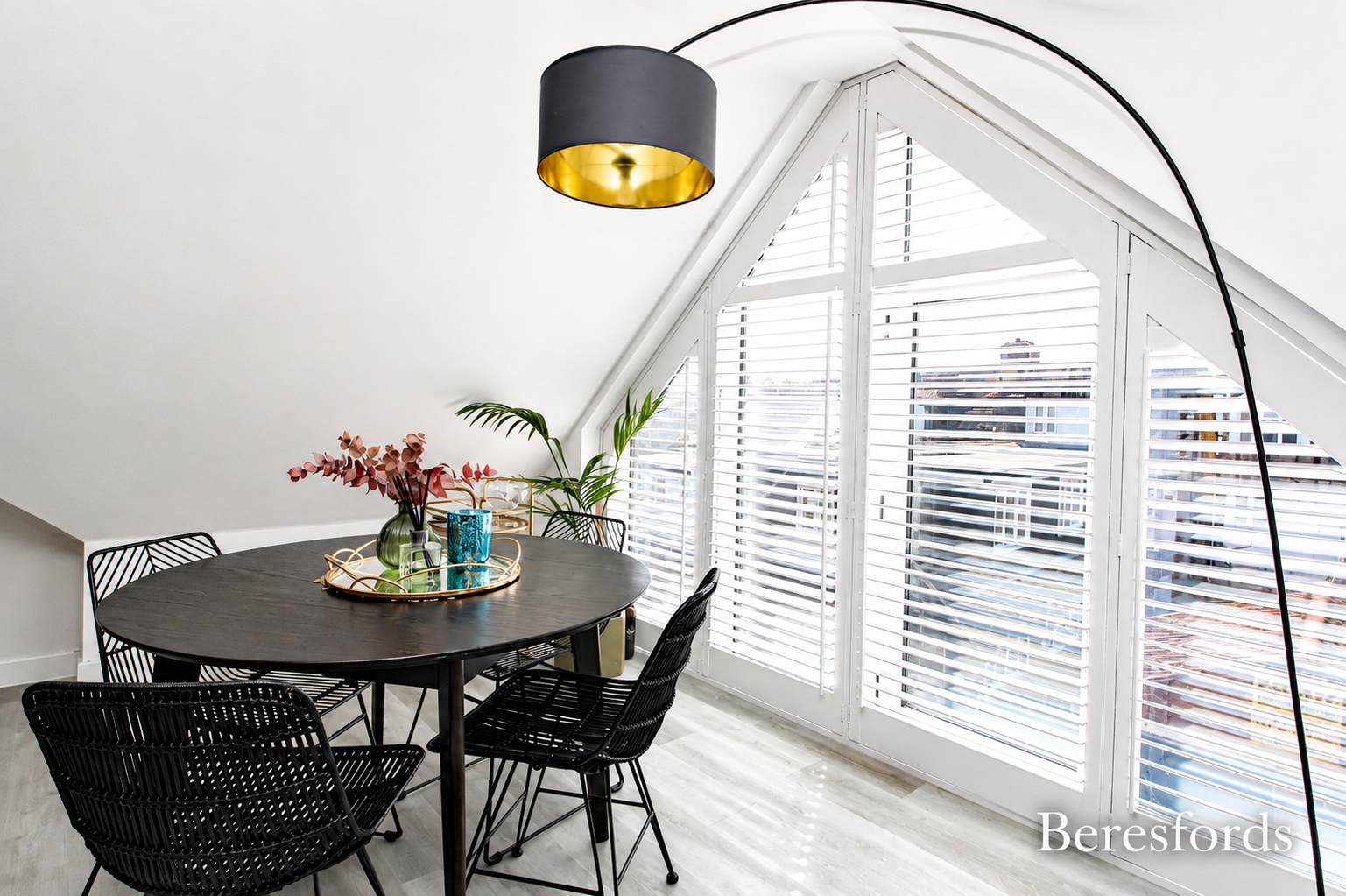 Flat Crossways in Brentwood