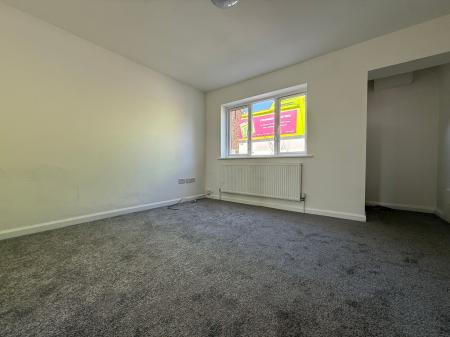 Flat Mcintyre Court in West Lindsey