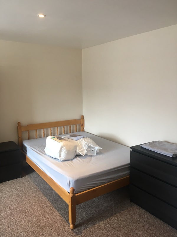 Flat Highnam Close in Bristol
