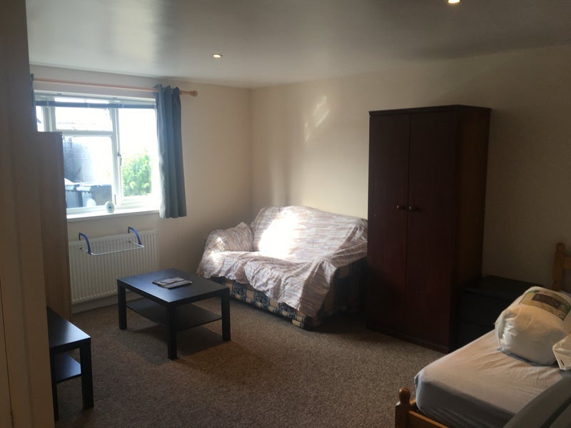 Flat Highnam Close in Bristol