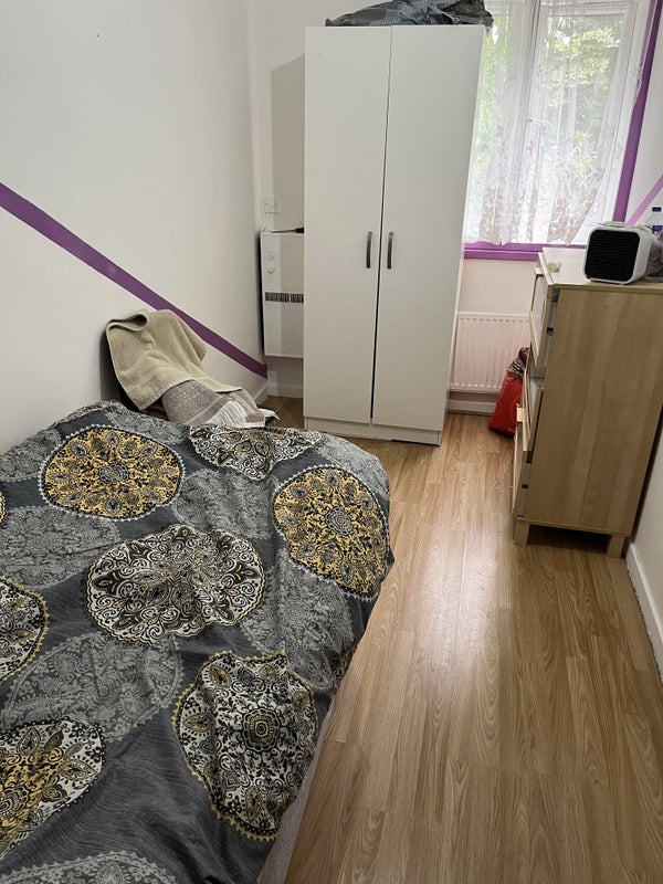 Room Gaywood Street in Greater London