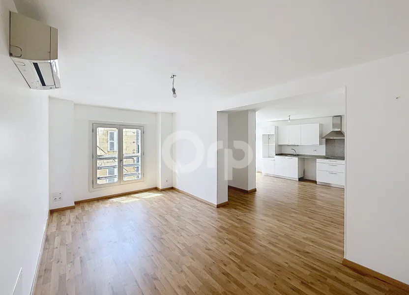 Appartement Place de la Libération à Terrasson-Lavilledieu