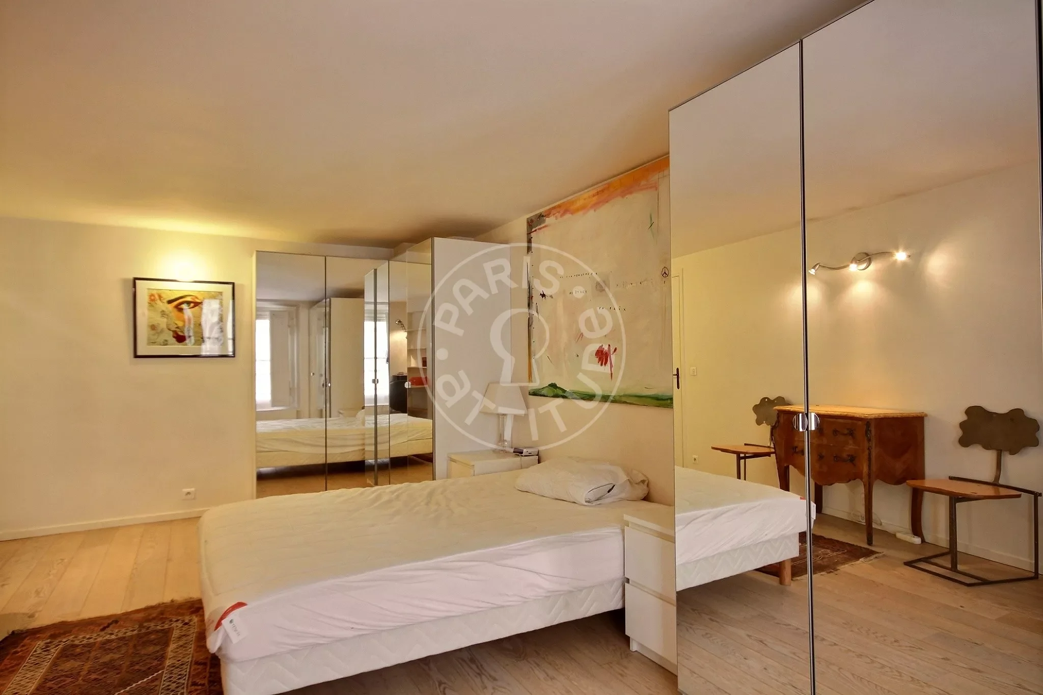Appartement Place du Palais Bourbon à Paris