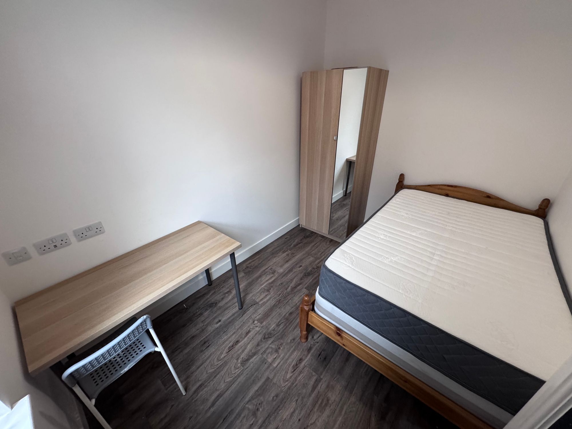 Room Gordon Street in Coventry