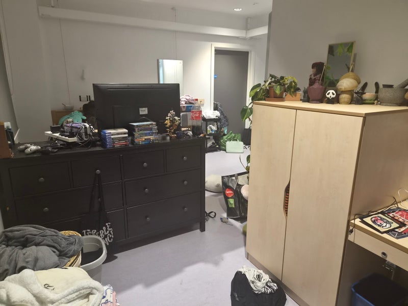 Room Coldharbour Lane in Bristol