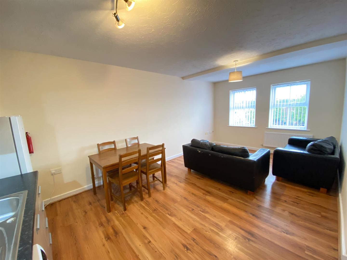 Flat Manchester Road East in Salford