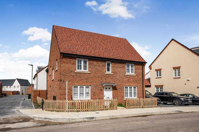 House Taunton Deane in Shenley Brook End