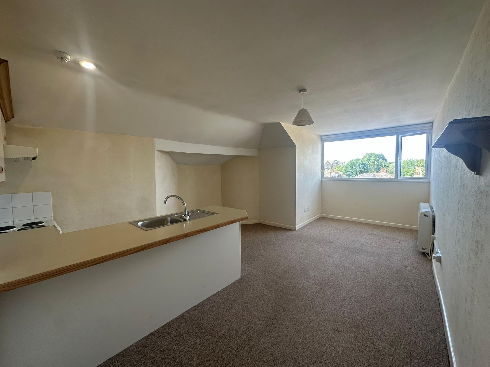 Flat Phoenix Yard in Tunbridge Wells