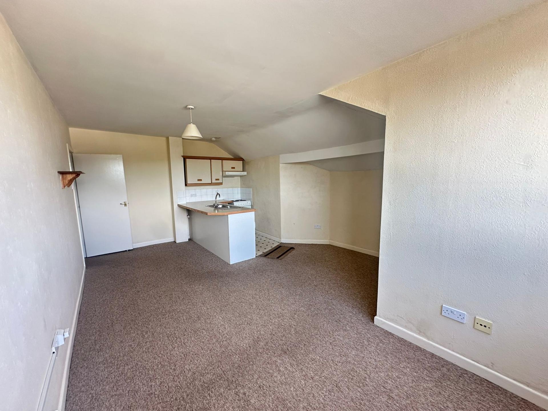 Flat Phoenix Yard in Tunbridge Wells