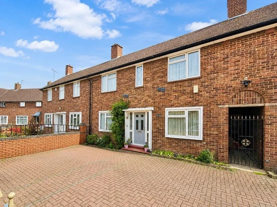 House Prestwick Close in Greater London