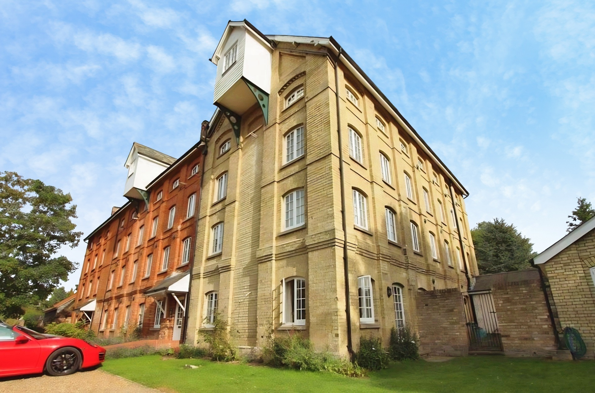 Flat Newmarket Road in Uttlesford