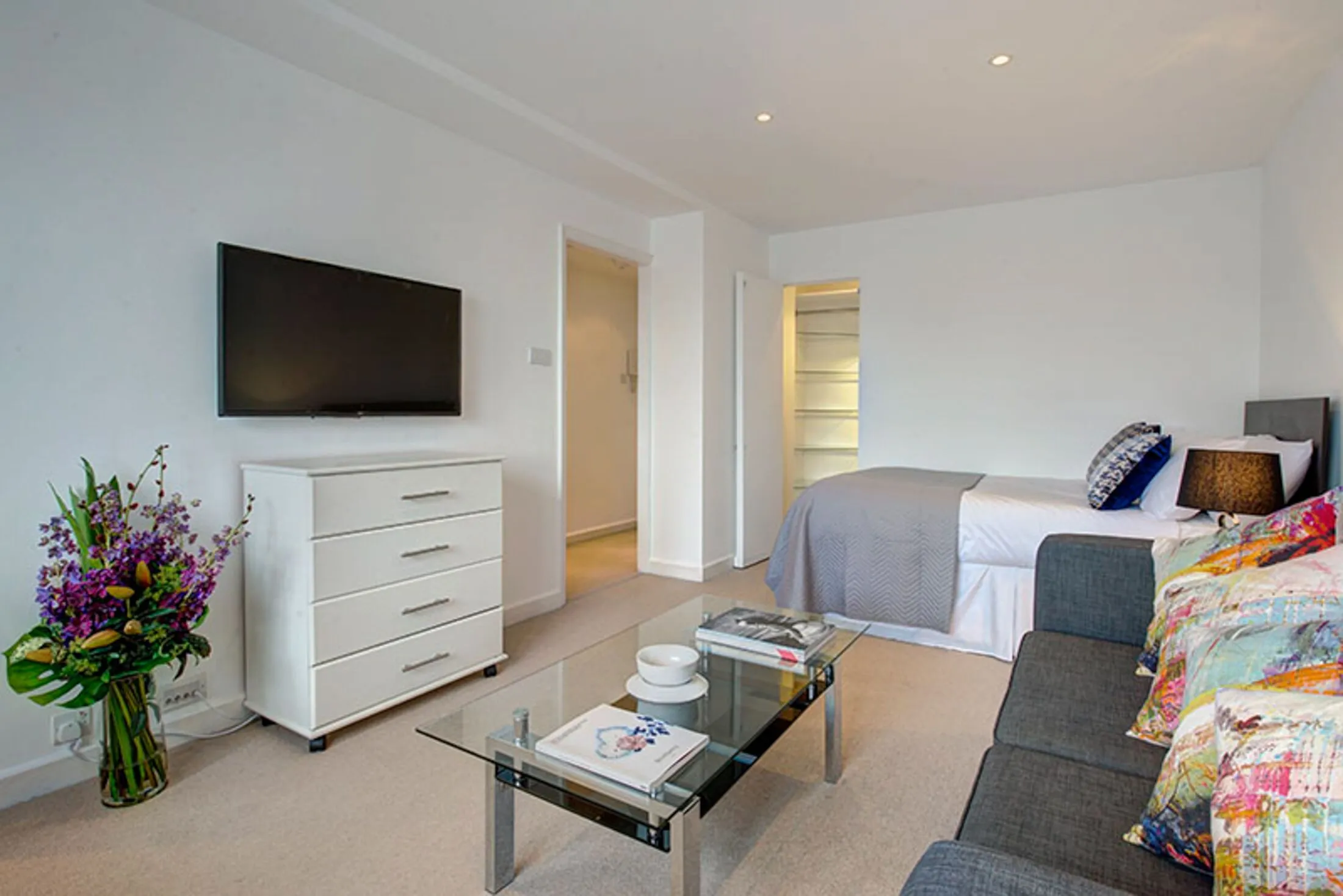 Flat Waverton Street in City of Westminster