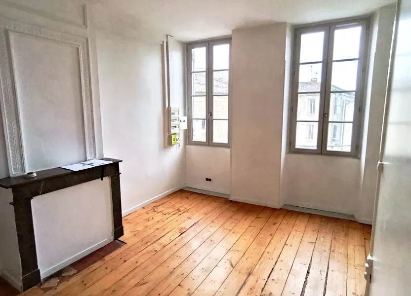 Appartement Place de l'Horloge à Langon