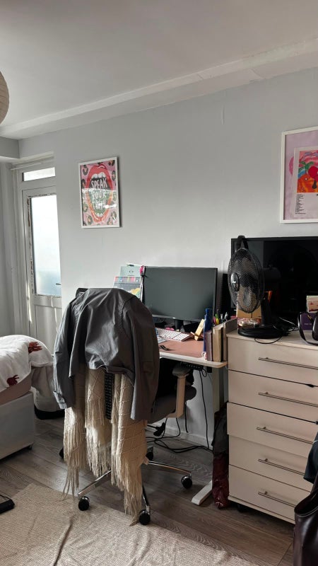 Room Solebay Street in Greater London