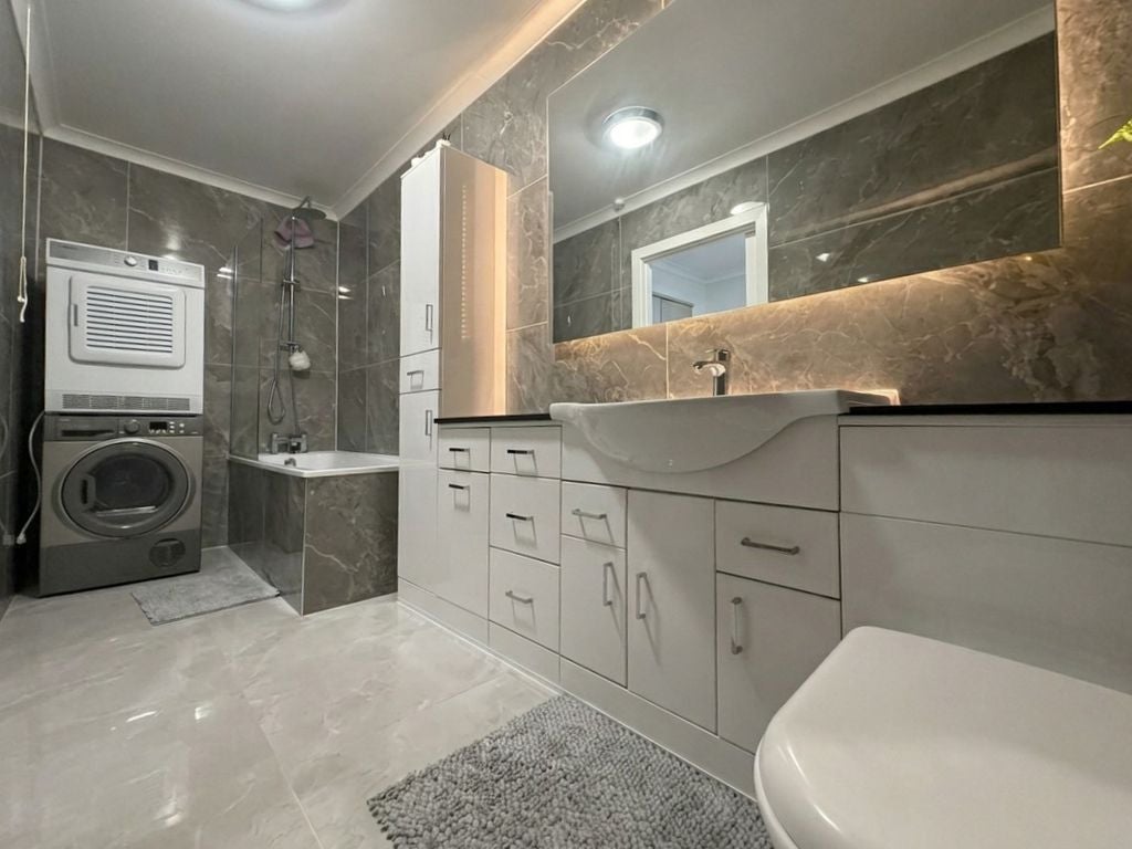 Flat Laburnham Close in Greater London