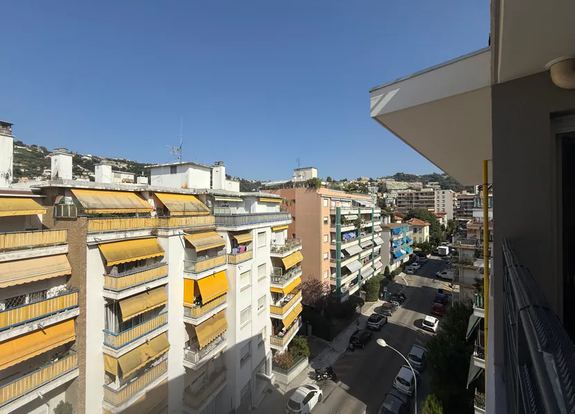 Flat Avenue Cauvin in Nice