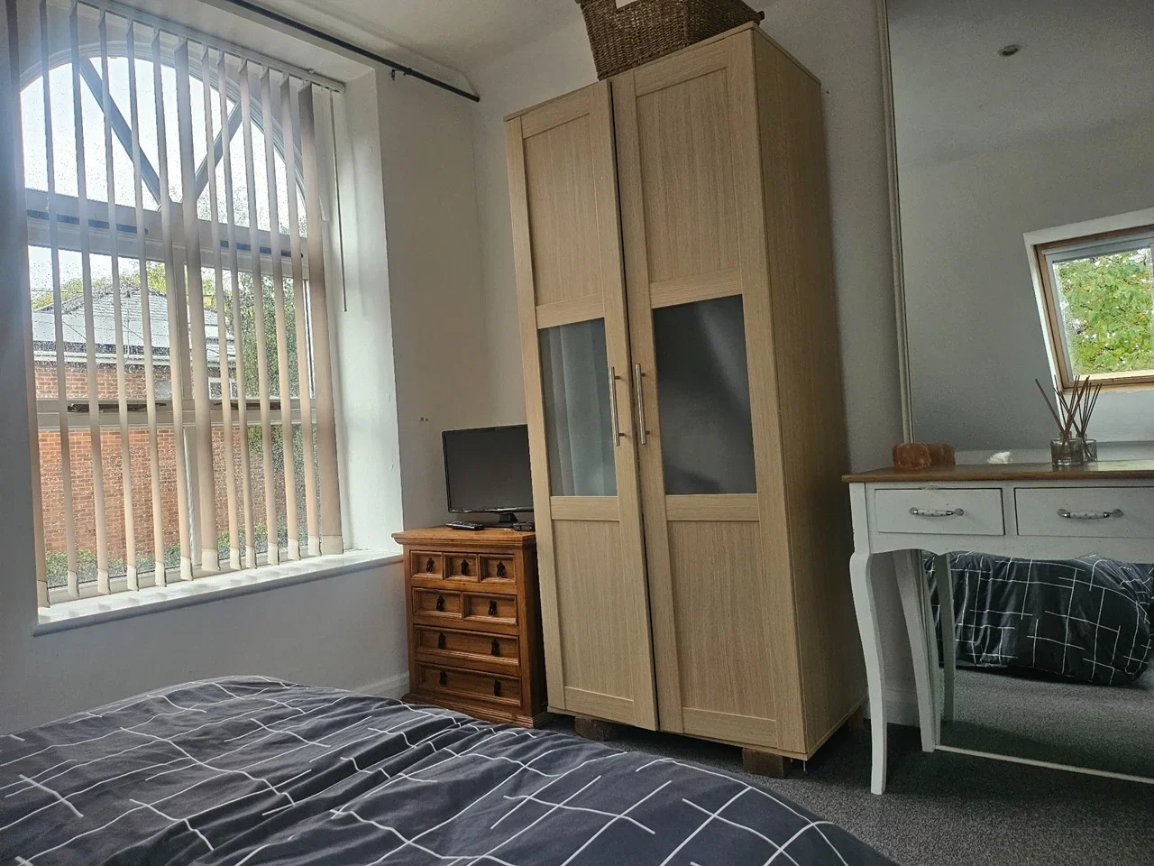 Room Victoria Street in Borough of Runnymede
