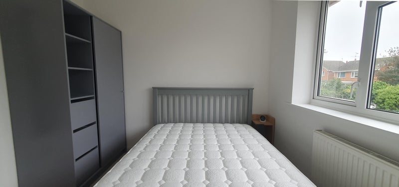 Room Birchway Close in Royal Leamington Spa
