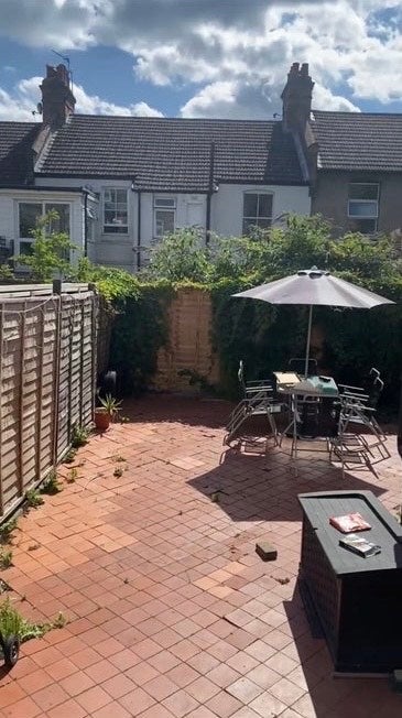 Room Fircroft Road in Greater London