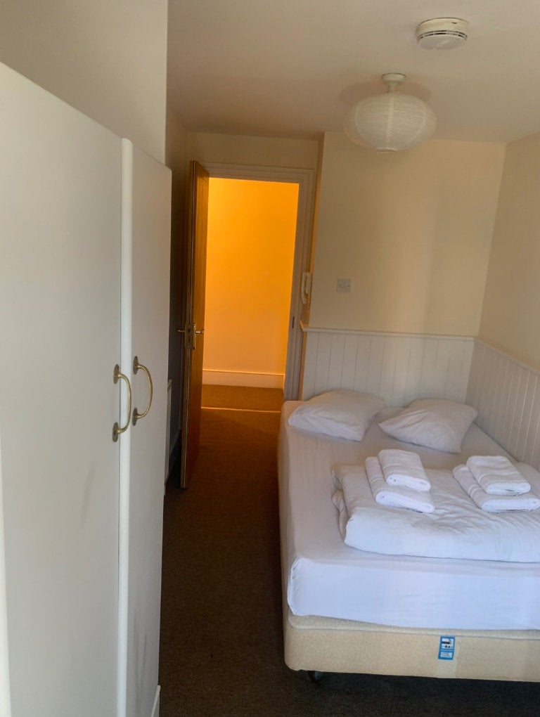 Flat Glenloch Road in Greater London